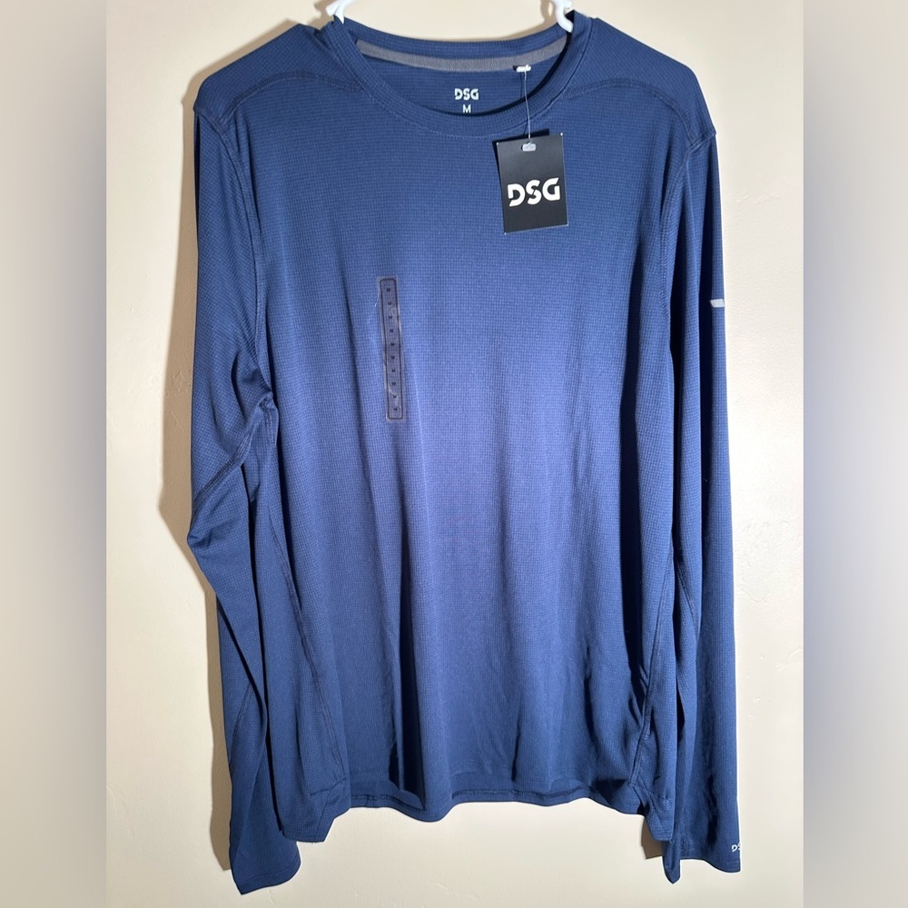 DSG Men's MEDIUM Reflective Long Sleeve Performance Shirt -  NWT